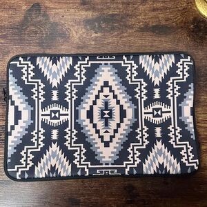 Ashwood Trail Laptop Case